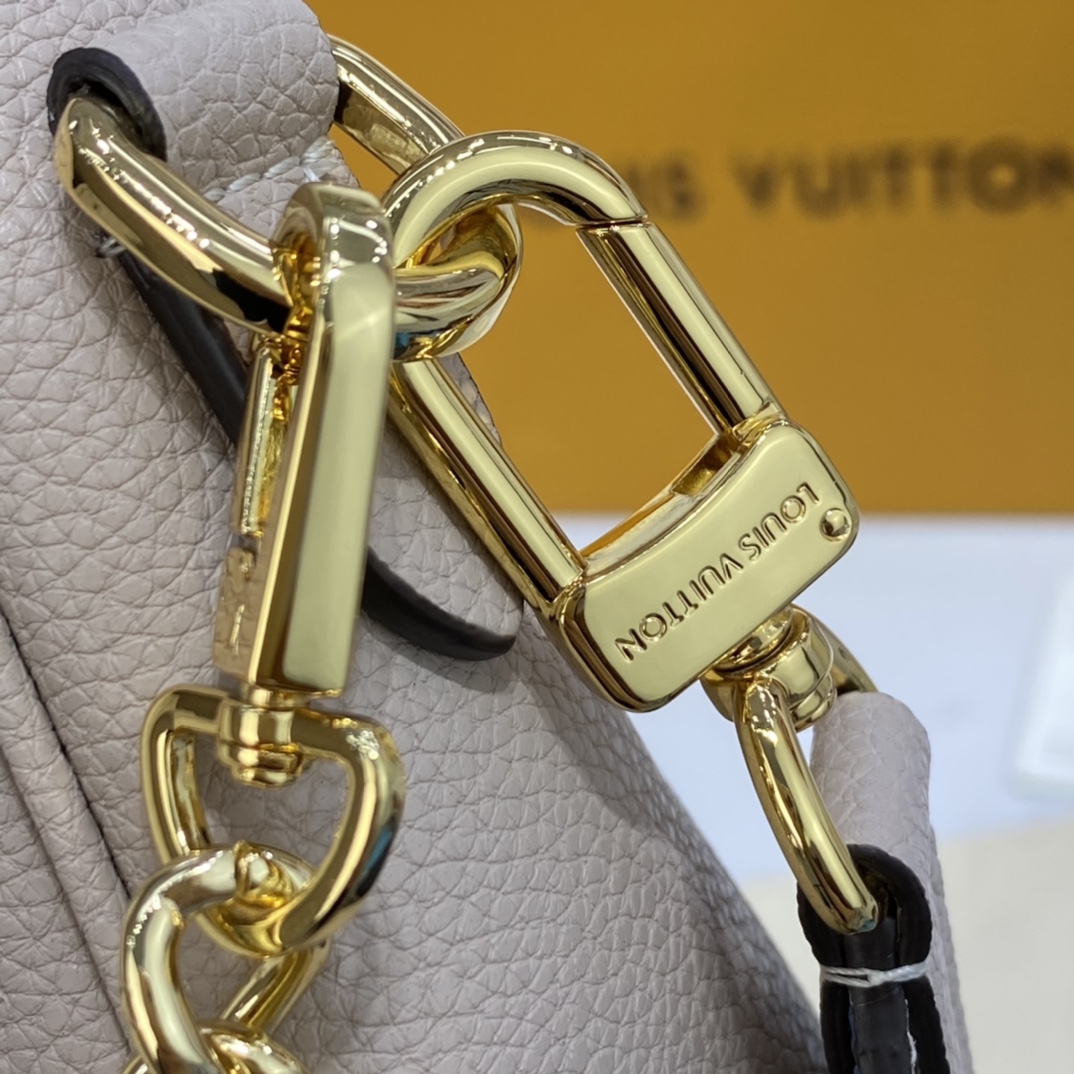 Louis Vuitton LOCKME TENDER Shoudler Bag M58554 Greige